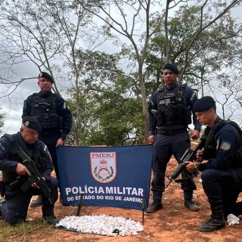 Polícia Militar apreende quase 500 pinos de cocaína em ação em Bom Jesus do Itabapoana (RJ)