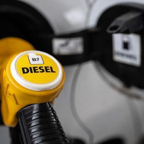 Governo corta impostos e cria auxílio para reduzir diesel em R$ 0,64; Entenda o pacote contra a alta do petróleo