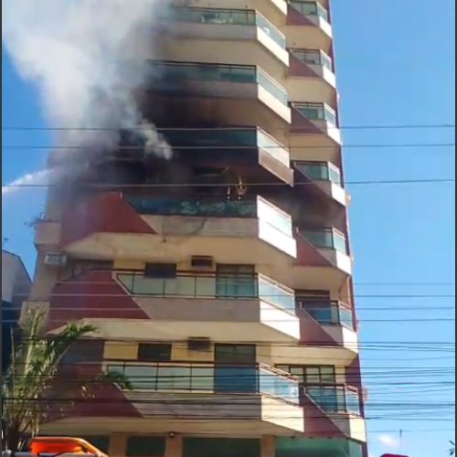 Mulher morre em incêndio que atingiu prédio no centro de Santo Antônio de Pádua (RJ)