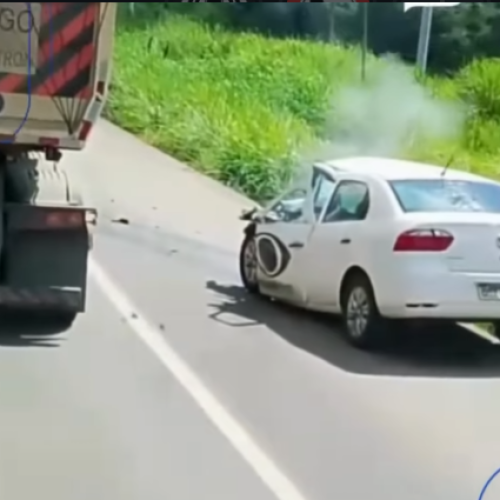 Batida com carro de reportagem deixa uma pessoa morta e uma ferida em Belo Horizonte