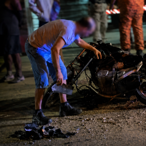 Jovem de 21 anos morre após colisão entre moto e caminhão na BR-356, em Italva (RJ)