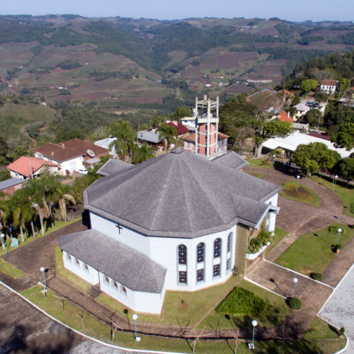 Prefeitura de Faria Lemos (MG) abre concurso público para diversos níveis de escolaridade