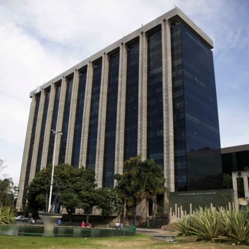 Prefeitura do Rio abre processo seletivo com salários de até R$ 7 mil; inscrições terminam nesta sexta (14)