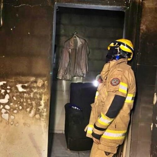Homem incendeia a própria casa durante surto psicótico em Minas Gerais