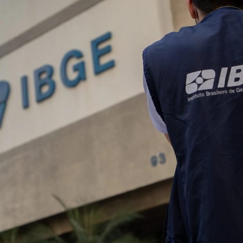 IBGE publica editais com 9,5 mil vagas temporárias