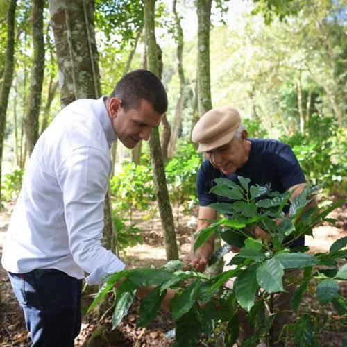 Douglas Ruas defende fortalecimento da cafeicultura em agenda no Vale do Café