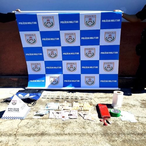 Ação da Polícia Militara apreende drogas e dinheiro em Itaperuna