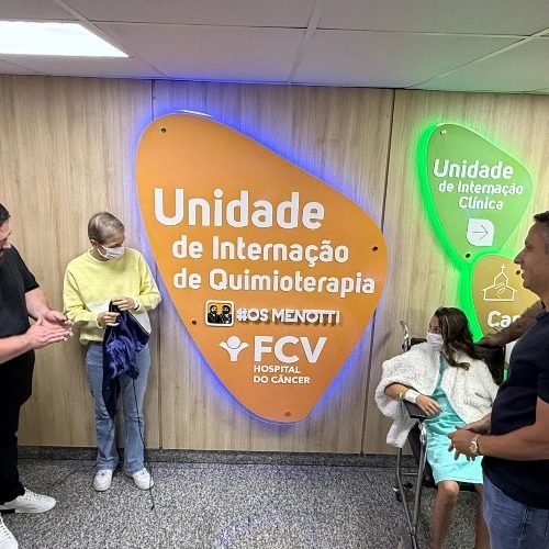 César Menotti e Fabiano ganham nome de ala na Fundação Cristiano Varella após show histórico