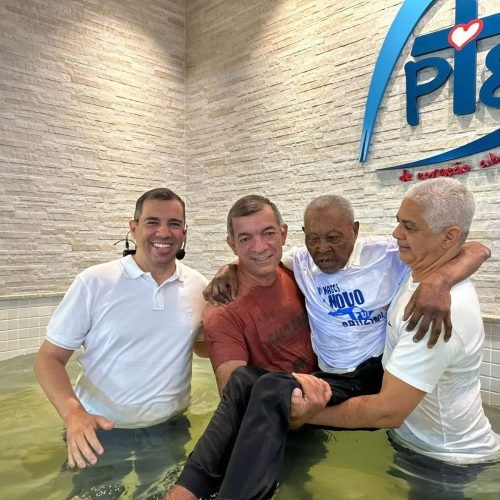 Idoso de 103 anos se batiza em Itaperuna(RJ): ‘Nunca é tarde para nascer de novo’