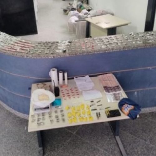 Elemento é preso com munições e drogas em condomínio popular de Itaperuna (RJ)