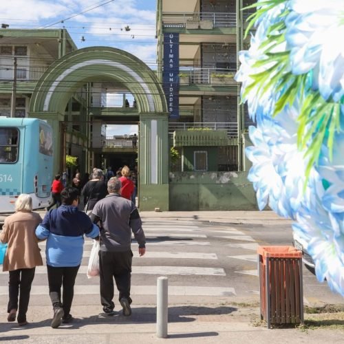 Dia de Finados movimenta cemitérios e comércio de flores