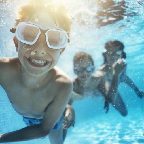 Piscina do Poliesportivo de Itaperuna (RJ) oferece aulas gratuitas de natação e hidroginástica