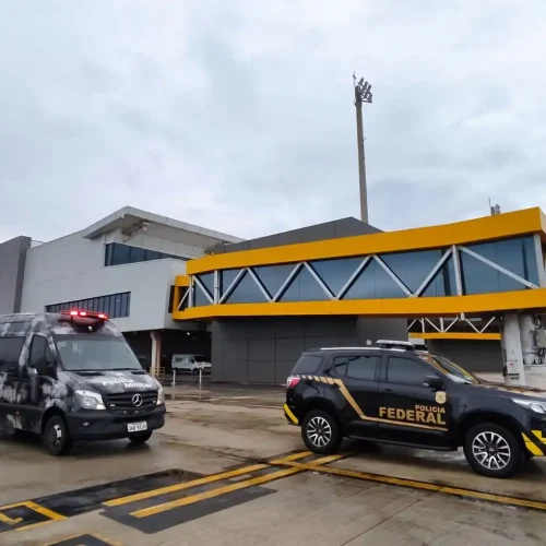 Homem é preso no Aeroporto do Galeão com emagrecedores e anabolizantes ilegais na bagagem