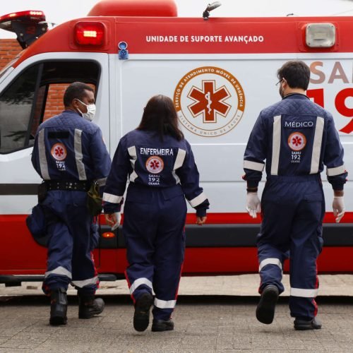 IMAGENS DE SIMULANÇA NA AMBULANCIA DO SERVICO MOVEL DE URGENCIA SO SAMU E ATENDIMENTO A OCORRENCIAS DO SAMU; SAMU; OCORRENCIA; SAUDE; SESA; AMBULANCIA; FOTOS© TATIANA FORTES/ GOV DO CEARA