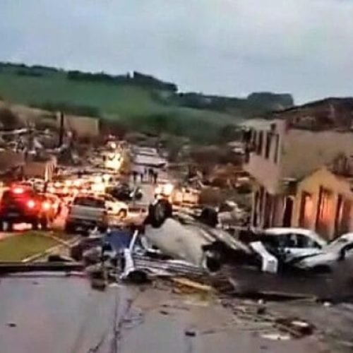 Tornado causa destruição e deixa 5 mortos e mais de 430 feridos no Paraná