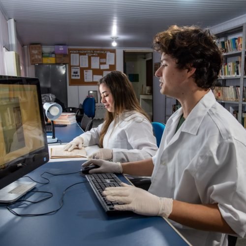 Vestibular Cederj 2026.1 abre prazo para isenção de taxa e pré-inscrição em cotas