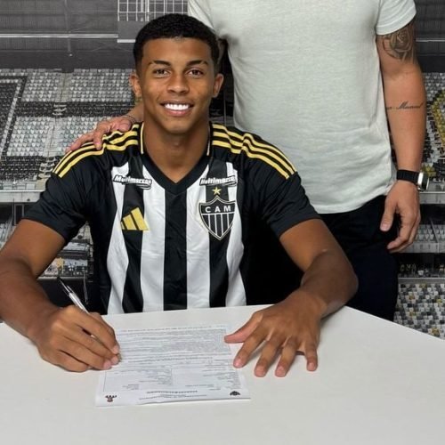 Jogador de Cachoeiro de Itapemirim (ES) assina contrato milionário com Atlético-MG