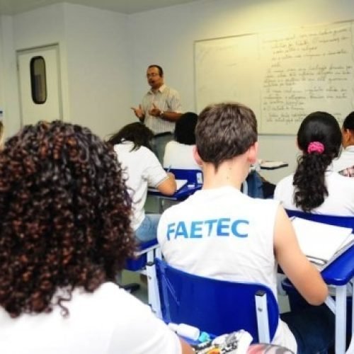 Termina nesta quarta prazo de inscrição para mais de 25 mil vagas na FAETEC
