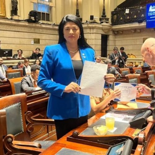 “Não vamos aceitar, banheiro feminino é sagrado” vereadora Alana Passos cria banheiro para trans