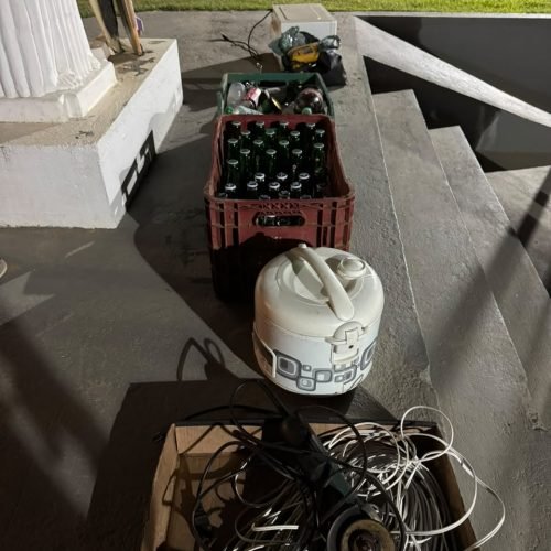 PM prende três pessoas e recupera pertences furtados de arena de beach tennis em Itaperuna (RJ)