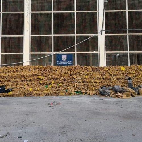 Recorde histórico: PM apreende 48 toneladas de drogas no complexo da Complexo da Maré (RJ)