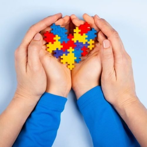 Crianças e adultos com autismo terão acompanhamento alimentar pelo SUS