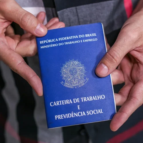 Desemprego cai para 5,2% em novembro, o menor índice em 13 anos