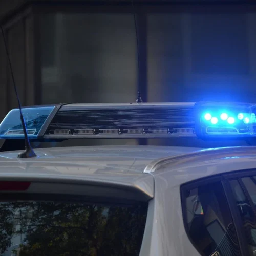 Após término, homem atropela a ex e decepa nariz do novo namorado dela, em Minas Gerais