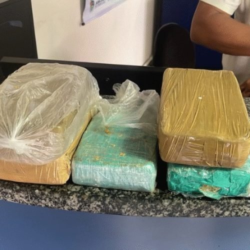 Homem é preso com 5 kg de pasta base de cocaína em Bom Jesus do Itabapoana (RJ)