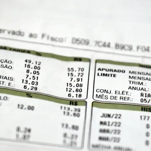 Aneel mantém bandeira verde e garante fatura de energia sem custos adicionais