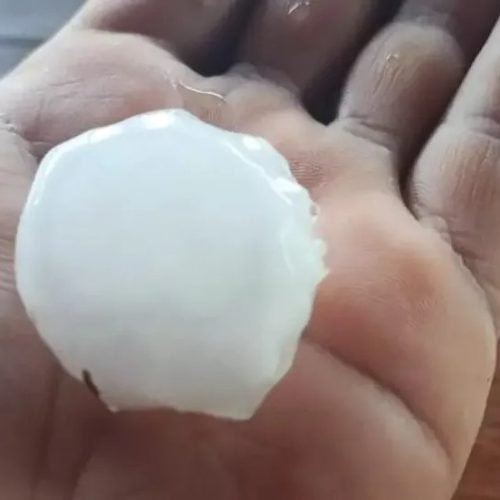 Chuva de granizo com pedras do tamanho de bolas de golfe atinge MG