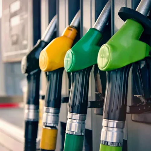 Preço do etanol cai em 13 Estados, sobe em 8 e no DF e fica estável em 5, diz ANP