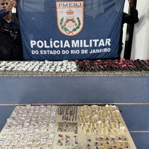 Grande quantidade de drogas é apreendida pela PM em matinha de Itaperuna (RJ)