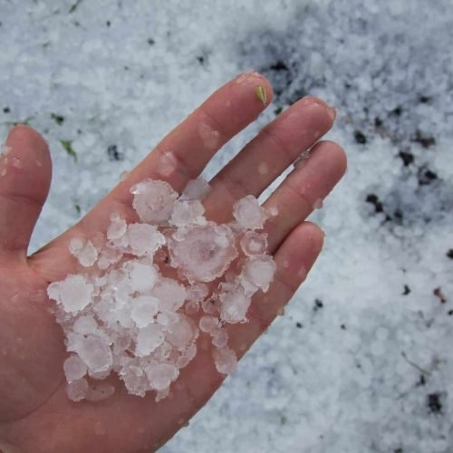 Inmet emite alerta de tempestades com risco de granizo para 48 cidades de Minas Gerais
