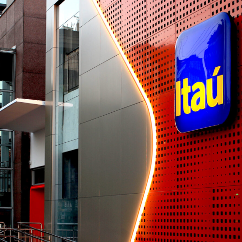 Banco Itaú anuncia fim de cartão de crédito a partir de 01/08