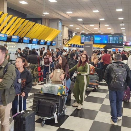 Vendaval histórico causa caos aéreo em SP: mais de 340 voos cancelados e 1,5 milhão sem luz