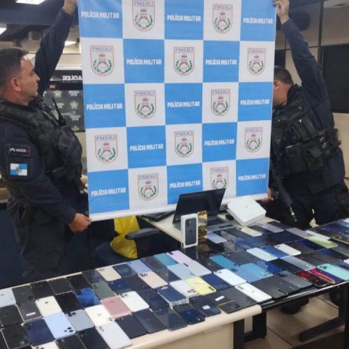 PM apreende mais de 100 celulares e eletrônicos em hotel do centro do Rio de Janeiro