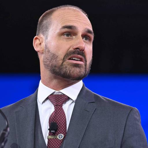 Ministério da Justiça formaliza demissão de Eduardo Bolsonaro da Polícia Federal