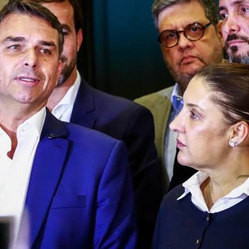 Flávio Bolsonaro propõe programa que prevê devolução de parte dos pagamentos via Pix