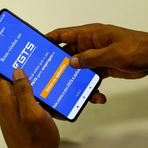 Conselho do FGTS aprova restrições ao saque-aniversário e limita antecipações a R$ 500