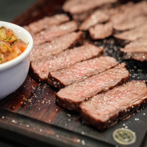Preço da carne cai em agosto, mas segue alto e deve voltar a subir, aponta IBGE