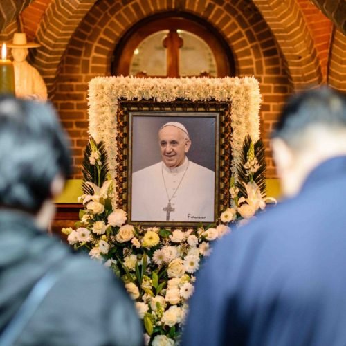 Funeral do papa Francisco acontecerá no próximo sábado, diz Vaticano