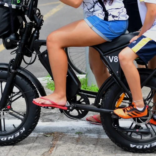 Prefeito Nel sanciona lei que regulamenta bicicletas elétricas em Itaperuna (RJ)