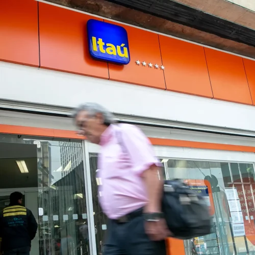 Itaú abre inscrições para Programa Trainee 2027 com salário inicial de R$ 9,3 mil