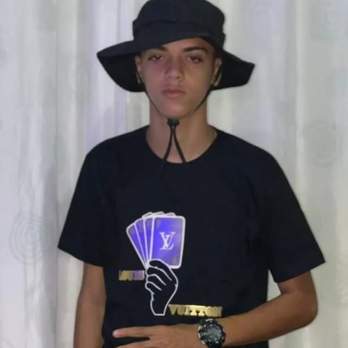 Adolescente de 17 anos que foi morto a tiros no bairro Governador Roberto Silveira, em Itaperuna (RJ) é identificado
