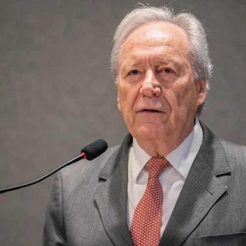Governo cria comitê para enfrentar crise causada por bebidas adulteradas com metanol