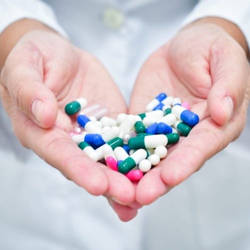 Resolução permite que farmacêuticos prescrevam medicamentos